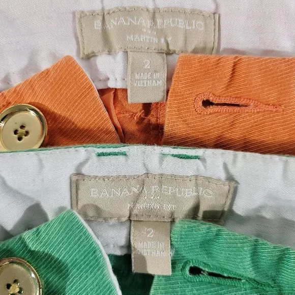 2 PR BANANA REPUBLIC Women's 2 (Actual 29" x 3") Martin Fit Stretch Chino Shorts - Picture 4 of 5